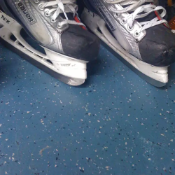 Tapis et revêtements de sols Dalle caoutchouc résistant pour vestiaire de patinoire 100×100cm - 0 - SOLIDSPORT