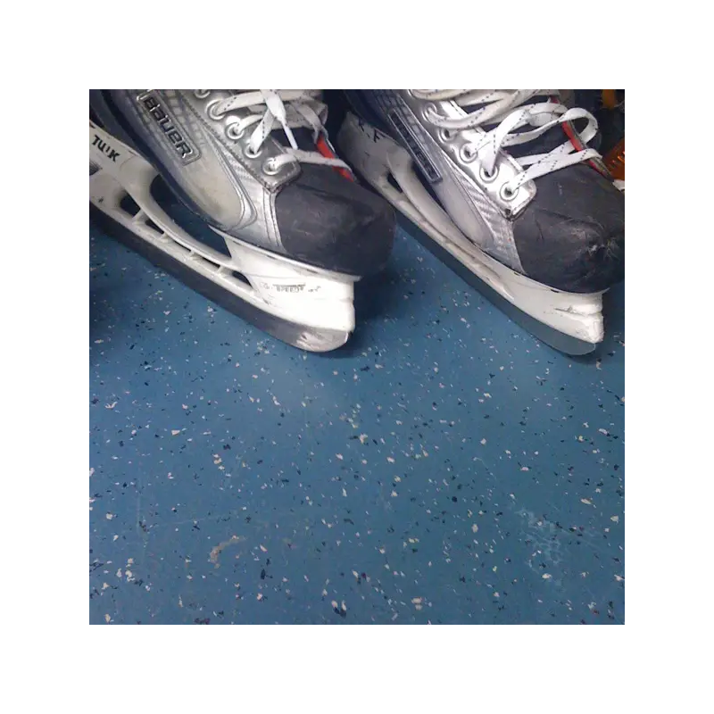 Tapis et revêtements de sols Dalle caoutchouc résistant pour vestiaire de patinoire 100×100cm - 0 - SOLIDSPORT