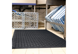 Les tapis de sol antidérapants en restauration : économie et sécurité